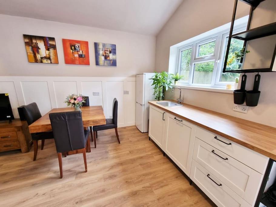 Charming Cottage Next To John Radcliffe Hospital With Free Parking Оксфорд Екстер'єр фото